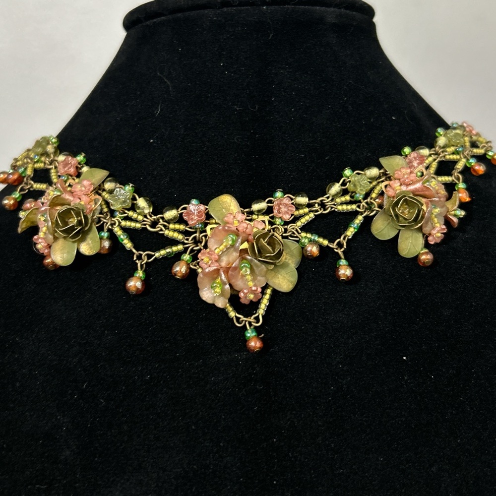 Floral Beaded Necklace